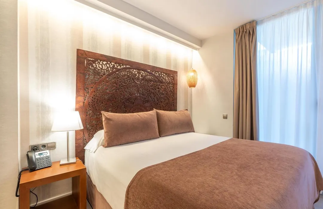 Serennia Fira Gran Via Exclusive Rooms-1